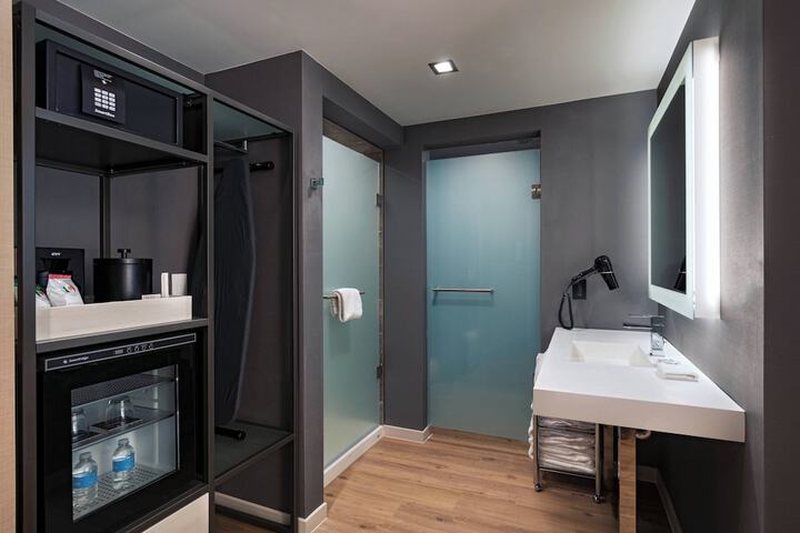 Room 20 of 73