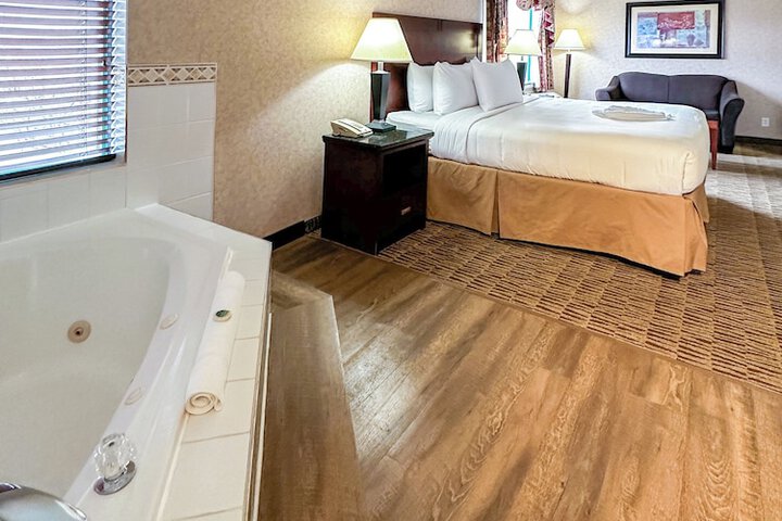 Room 30 of 62