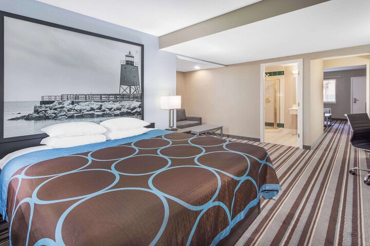 Room 9 of 45