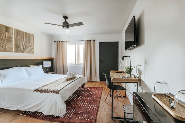Room 37 of 52