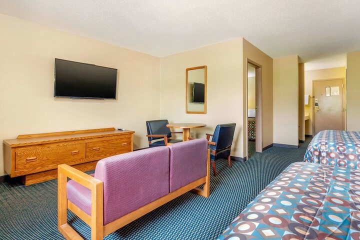 Room 22 of 43