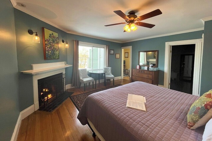 Room 44 of 60