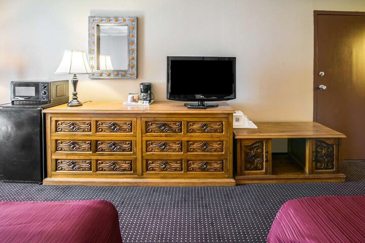 Room 25 of 52