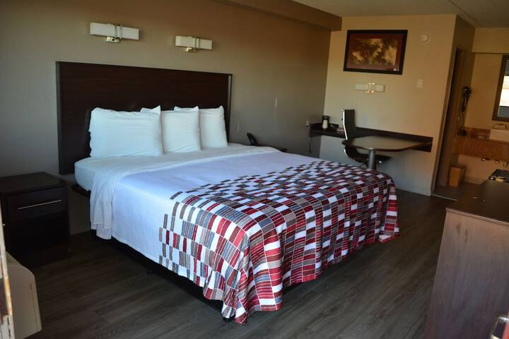 Room 18 of 31