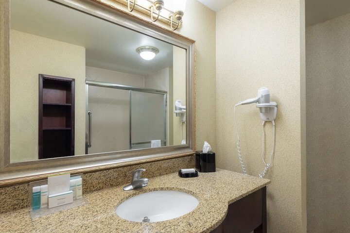 Room 20 of 98