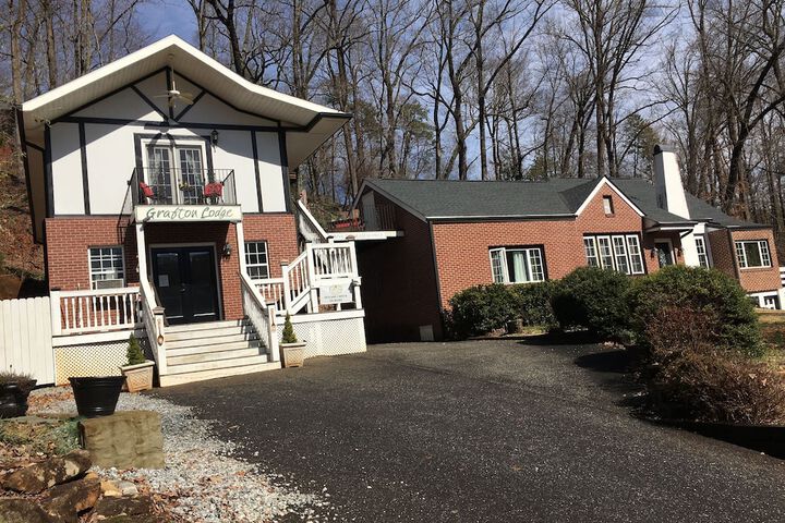 Grafton Lodge
