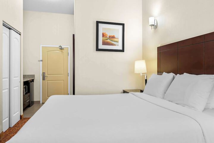 Room 12 of 50