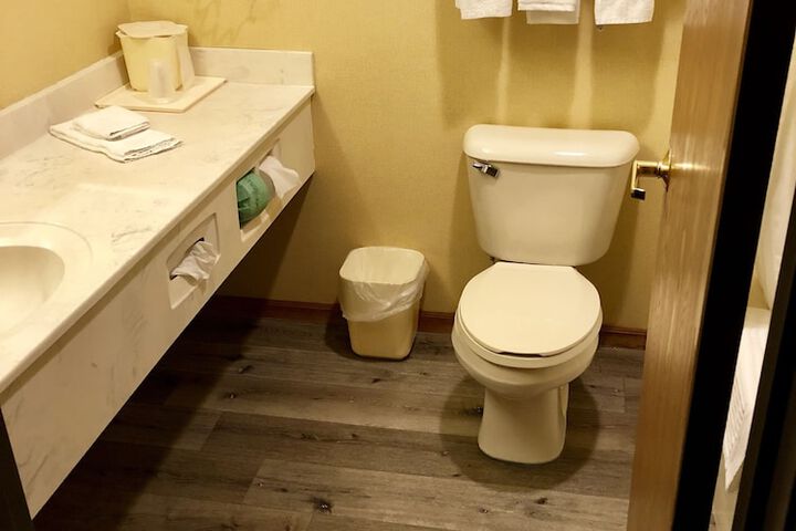 Room 9 of 31