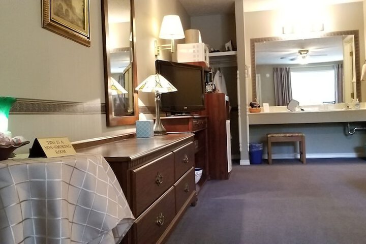 Room 50 of 125