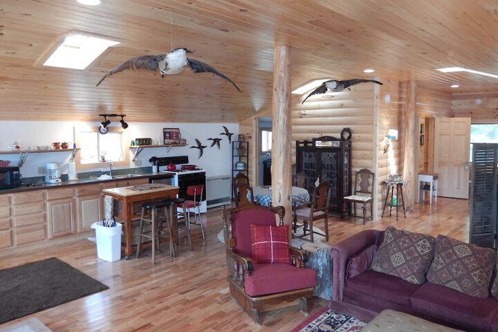 Kiwassa Lake Bed & Breakfast