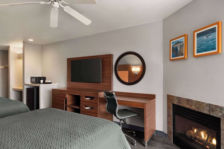 Travelodge by Wyndham Depoe Bay