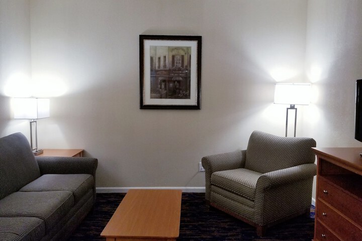 Room 11 of 35
