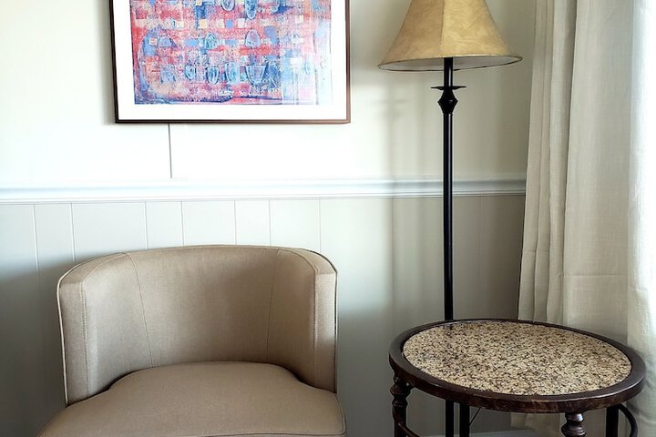 Room 28 of 37