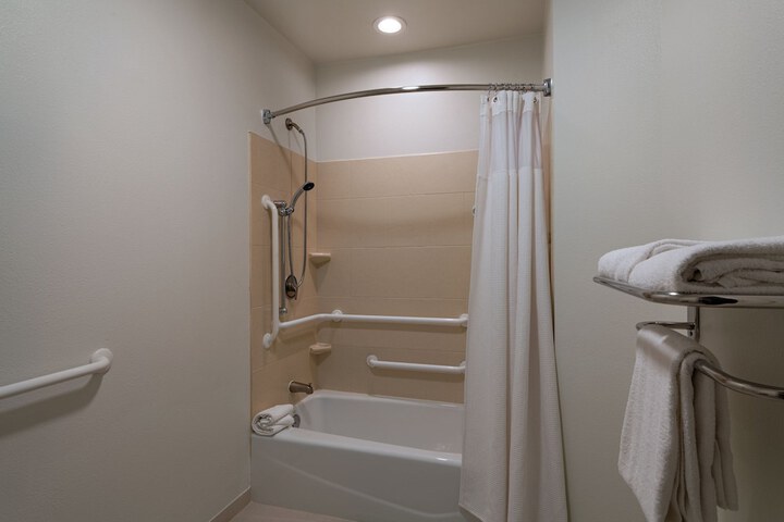 Room 14 of 24