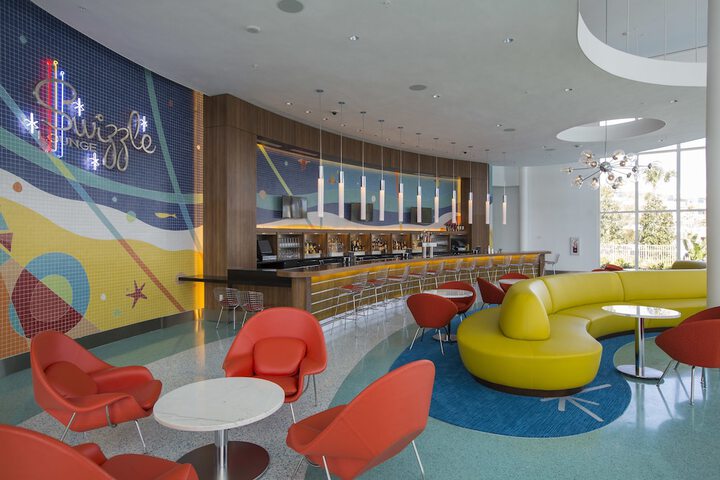 Lounge 69 of 75