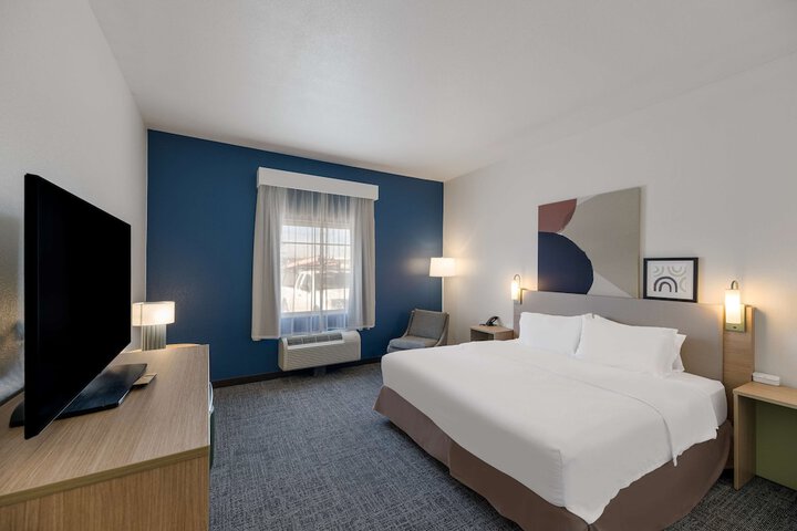 Room 18 of 32