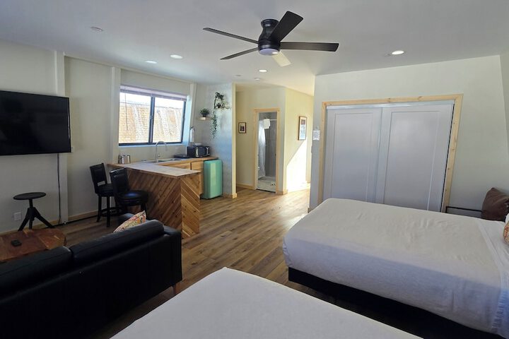 Room 40 of 126