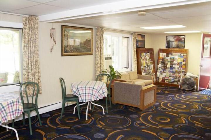 Sunset Motor Inn