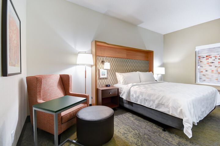 Room 21 of 33