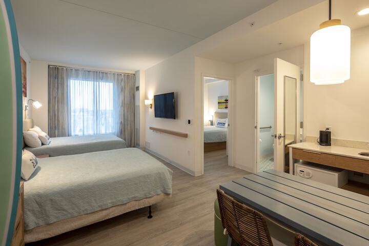 Room 29 of 40