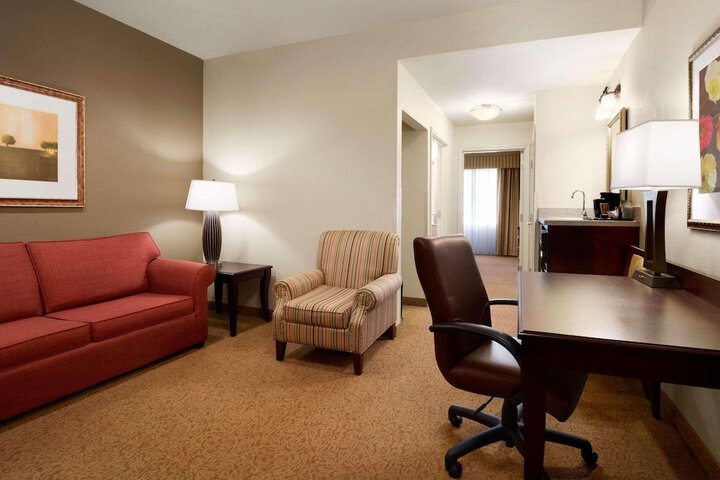 Room 15 of 36
