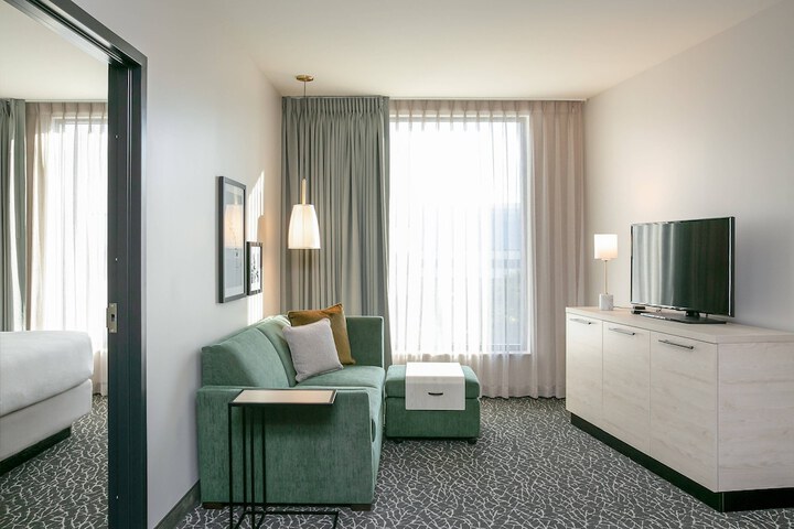 Room 27 of 45