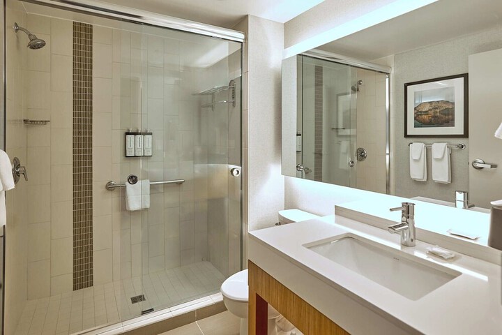 Hyatt Place Portland Downtown - Old Port Square