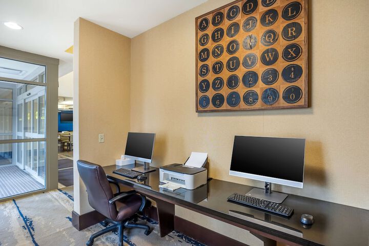 Best Western Plus University Park Inn & Suites