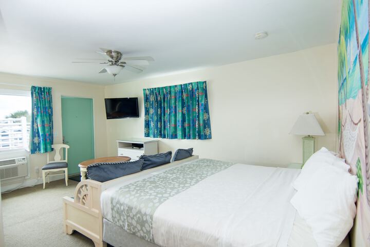 Room 32 of 62