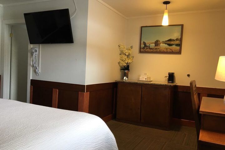 Room 33 of 35