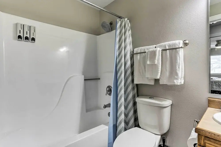 Lead Vacation Rental 17 Mi to Sturgis