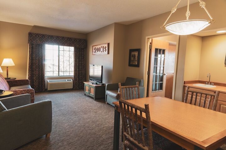 Room 17 of 34