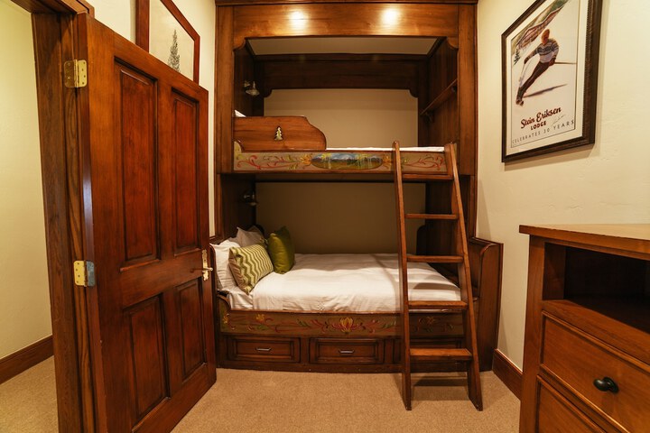 Room 336 of 500