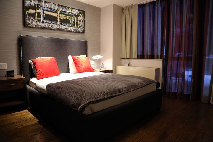 Room 25 of 69