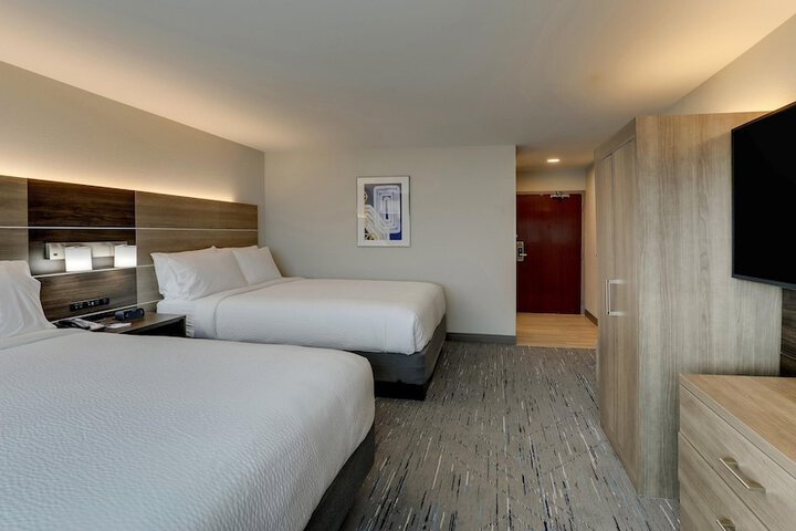 Room 42 of 64