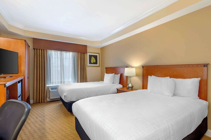 Room 15 of 34
