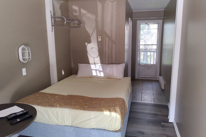 Apple Tree Inn