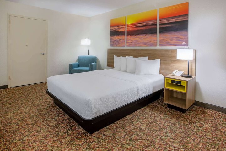 Room 16 of 41
