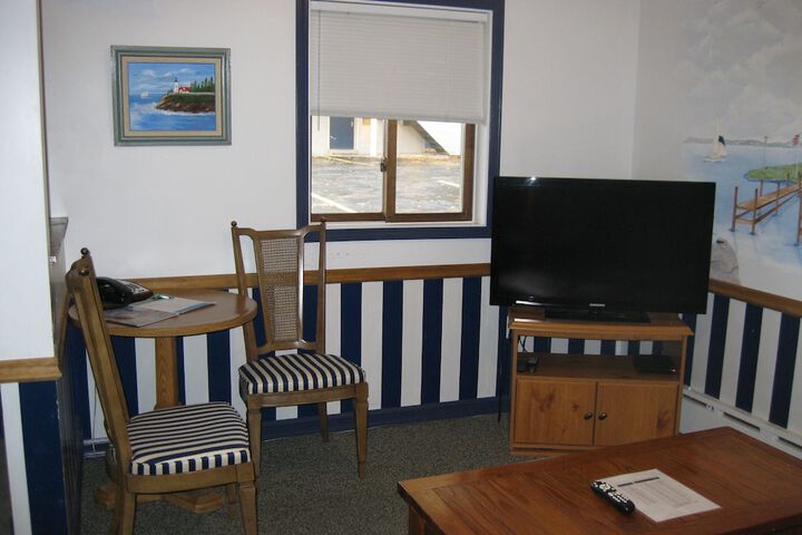 Room 8 of 20