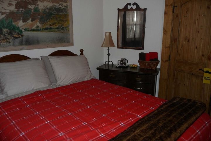 Room 12 of 21