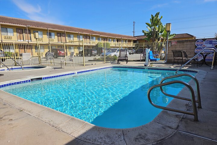 Pool 6 of 40