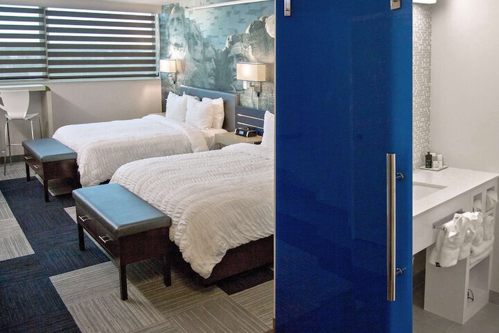 The Rushmore Hotel & Suites BW Premier Collection