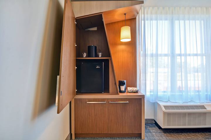 Room 19 of 49