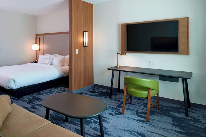Room 13 of 25