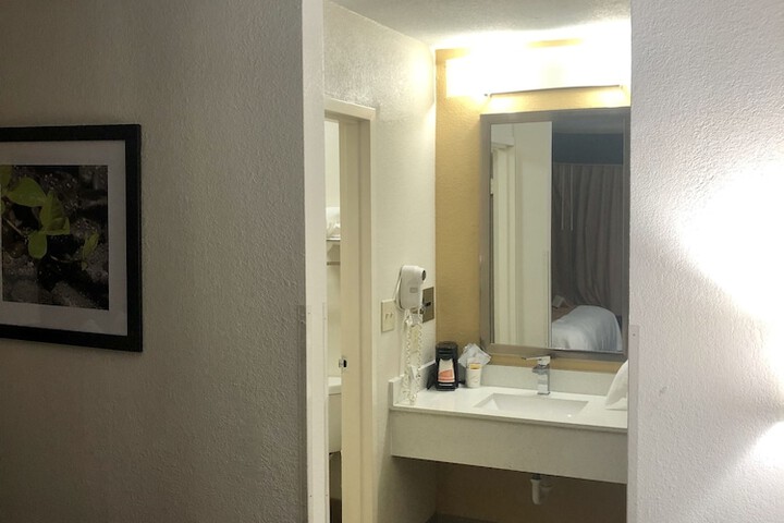 Room 22 of 67