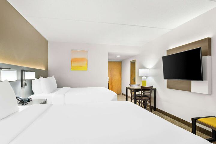 Room 40 of 52