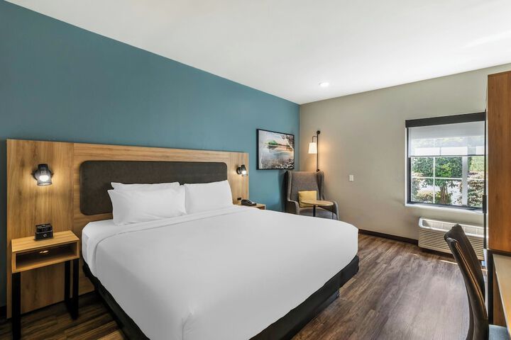Room 15 of 48