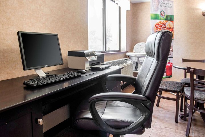 Business Center 35 of 35