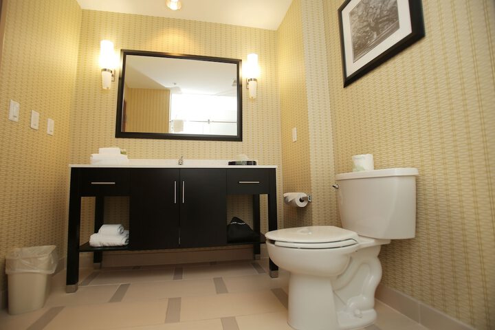 Room 20 of 53