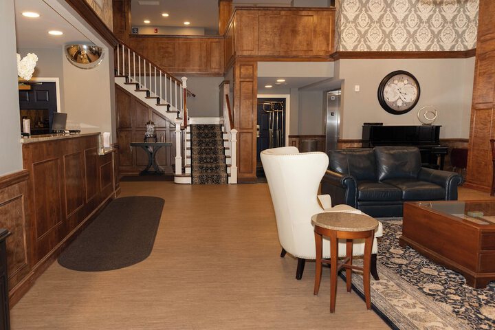 D. Hotel Suites & Spa